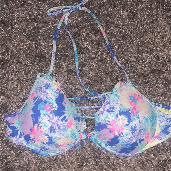 Victoria’s Secret Bikini Top - Picture 1 of 3